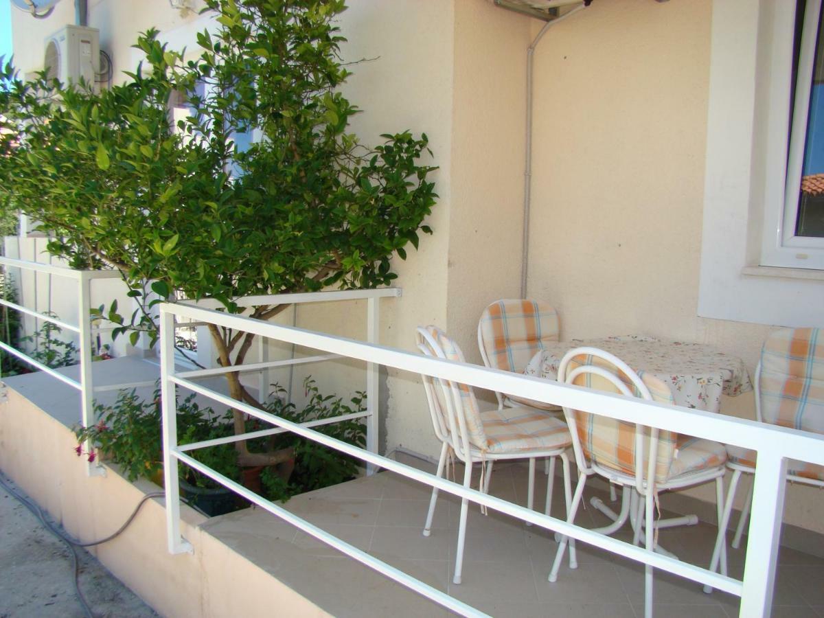 Apartments Ada Tučepi Zewnętrze zdjęcie